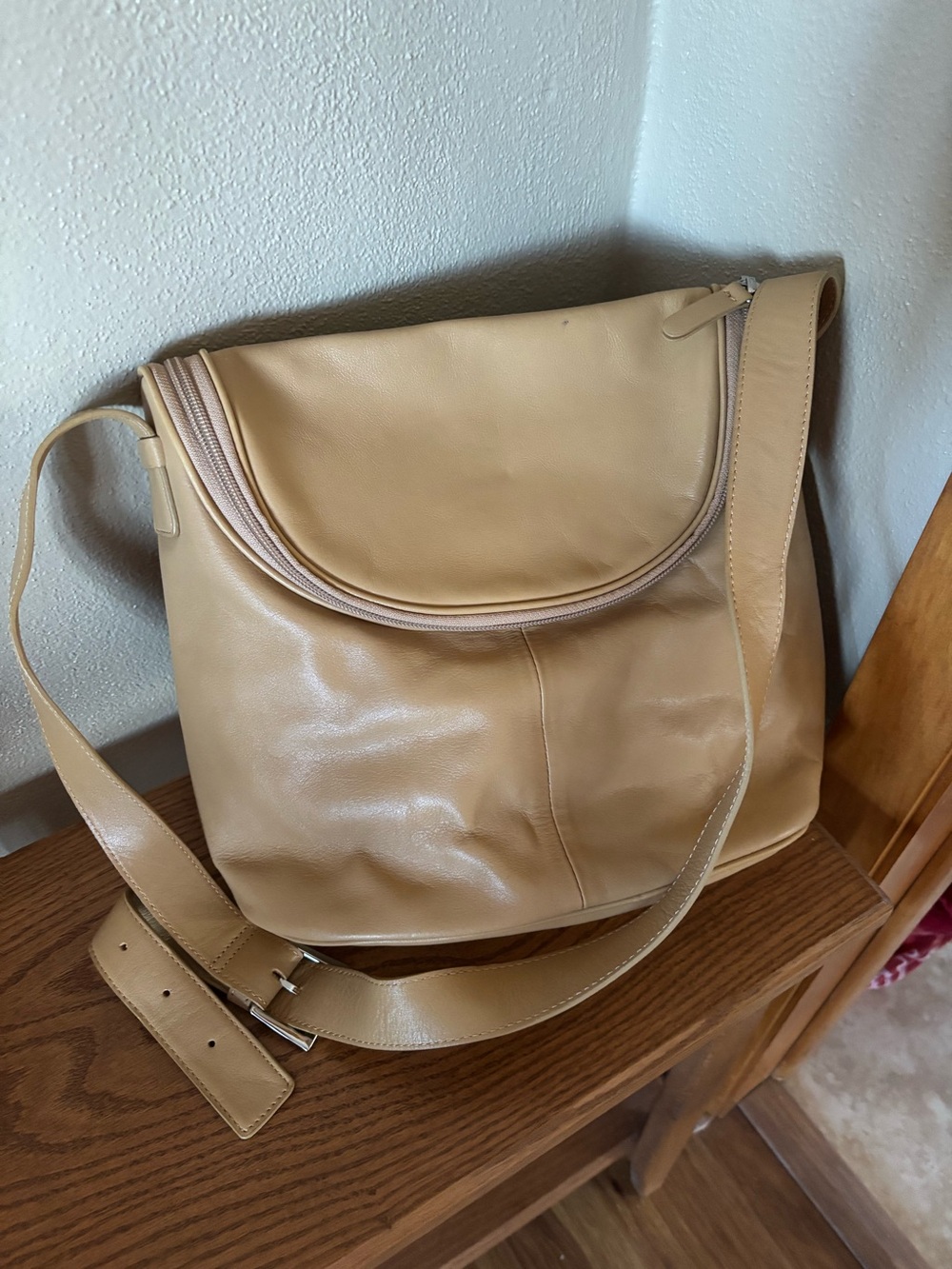 Maxx New York leather bag